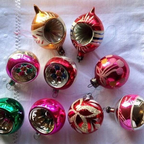 Gorgeous Vintage Hand-Decorated Hand-Painted Glass Christmas Baubles Mid-Size, Great Vintage Condition,  Round, Convex, Teardrop, Glittered.