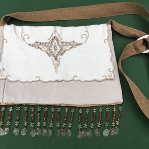 Bolso de hombro pequeño con flecos con cuentas - para esa noche de lujo