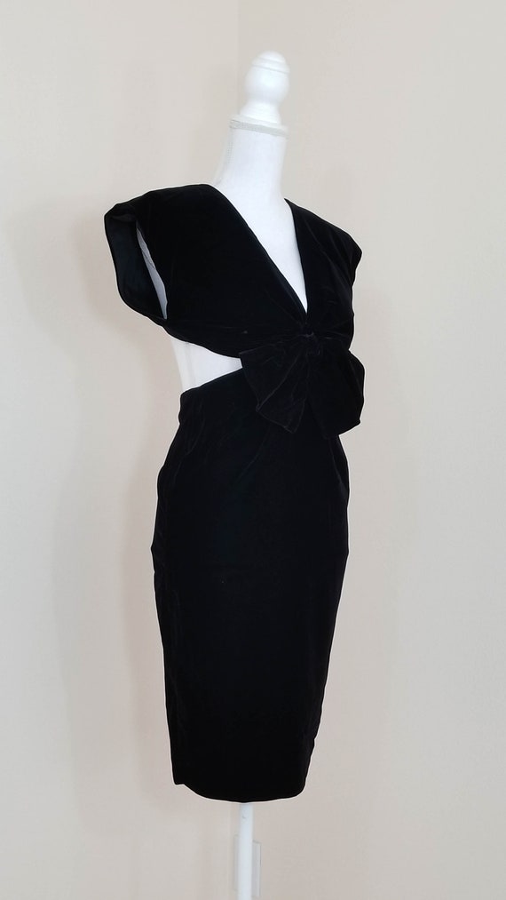 80s // Nightshade velvet pencil dress