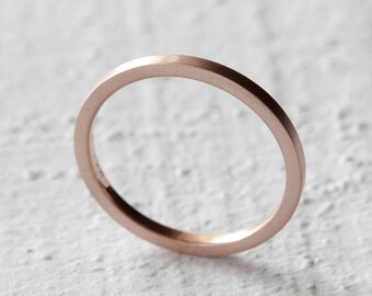 Alianza de boda plana de oro rosa de 14 k: anillo cuadrado sencillo