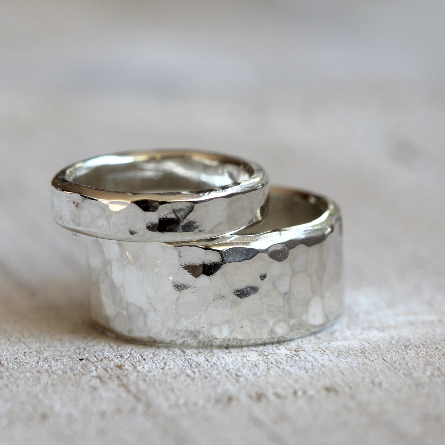 Hammered silver wedding band deals