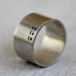 Men's personalized ring image 3