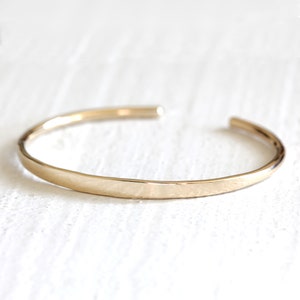 Bracciale rigido in oro massiccio 10k, 14k o bracciale organico 18k