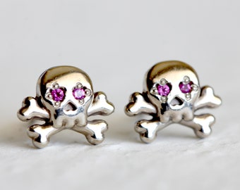 14k Gold Skull Stud Earrings / Skull Earrings with Ruby Gemstones / Halloween Earrings / Spooky Earrings