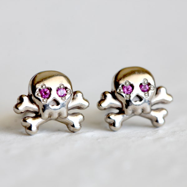 14k Gold Skull Stud Earrings / Skull Earrings with Ruby Gemstones / Halloween Earrings / Spooky Earrings