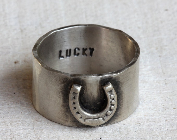 Lucky horseshoe ring
