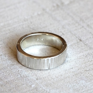 Men's tree bark wedding band image 2