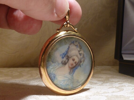 Antique Portrait Miniature 9ct Gold Locket UK Hal… - image 1