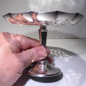 Solid Silver Pierced Pedestal Bon Bon Dish 194 gm Sterling Hallmark Roden Brothers
