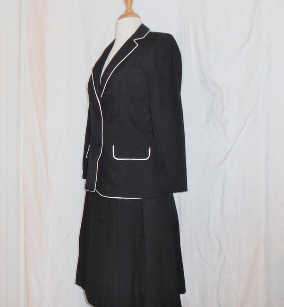 Retro Business wear 70's Carole King Vintage Blac