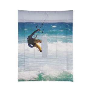 Kite surfing Comforter. Kite surfing bed spread. Beach house decor. Beach bed spread. Wave bed spread. Beach comforter. Kite surfing gift.