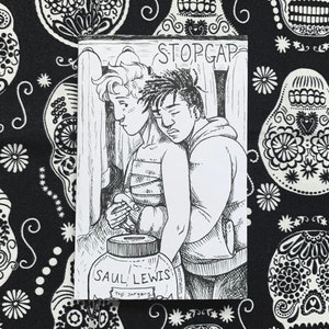 Puede incluir: Ilustración en blanco y negro de dos personas abrazándose. La persona de atrás lleva una sudadera con capucha y la persona de adelante lleva un vendaje. El texto "STOPGAP" está escrito encima de ellos. Un frasco con el texto "SAUL LEWIS top surgeon" está en primer plano.