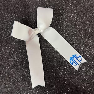 Skinny Cheer bow with circle monogram