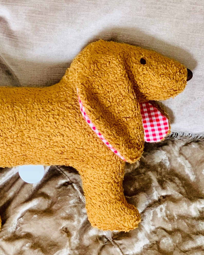 Organic dachshund from Munich, music box, cuddly toy for birth, baptism Vichy-Karo rot