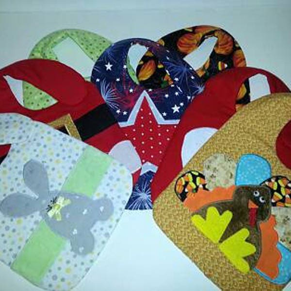 Holiday Baby Bib Set, Gender Neutral Baby Shower Gift, Infant Gift, Baby's 1st Gift, Baby's First Year Everything Theme, Newborn Handmade