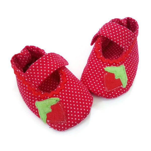 Strawberry Baby Shoes, Strawberry, Red Mary Jane Shoes, Summer shoes, Girls Shoes, Baby Crib Shoes, Baby Shower Gift, Newborn, Mary Janes