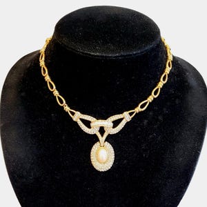 Vintage Oscar de la Renta Gold Crystal Pearl Collar Pendant Necklace