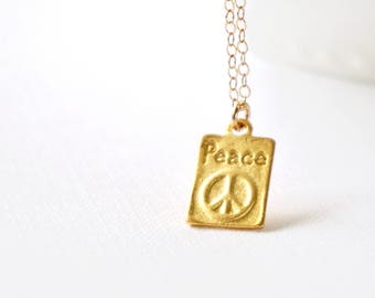 Gold Peace Tag Charm Necklace, Peace Love Necklace, Gold Bohemian Jewelry, Hippie Jewelry, Peace Sign Necklace, Modern Everyday Necklace