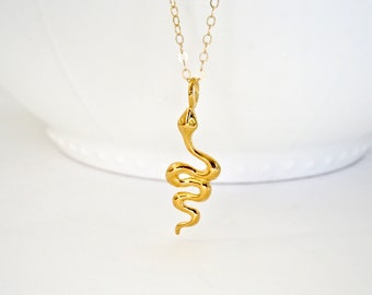 Gold Snake Necklace, serpent necklace, rihanna necklace , Reptile necklace, Minimalist Necklace, layering necklace, Gift for her, On trend