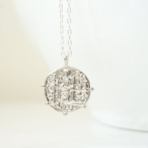 Collier Saint François d'Assise, médaillon recto-verso, collier avec pièce de monnaie grecque artisanale, médaillon en argent sterling 925, collier superposé