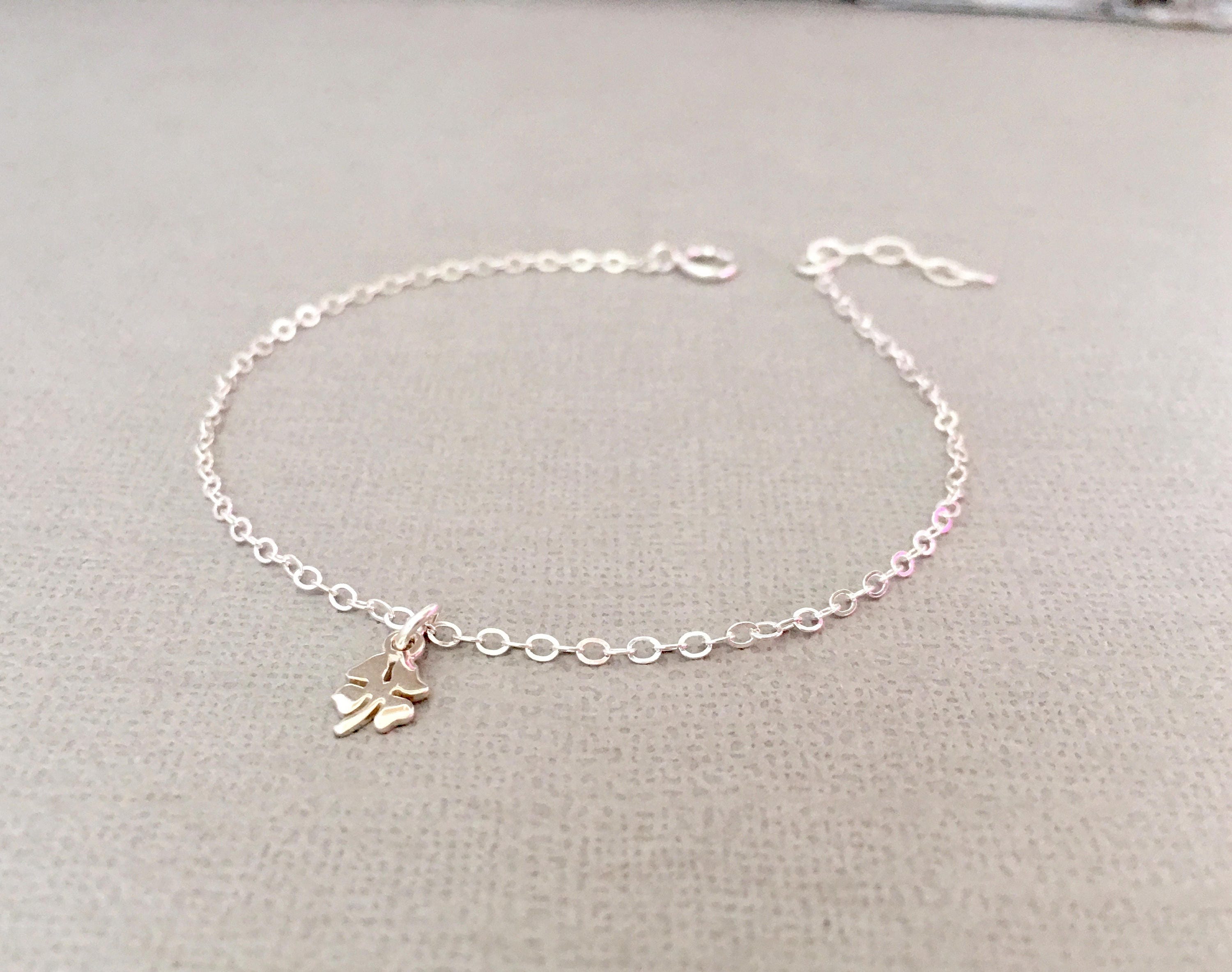 Lucky Bracelet With A Gold 4-Leaf Clover Charm - Tales In Gold - Foto 3