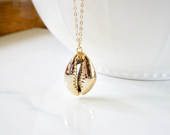 Women Charm Cowrie Shell Pendant Gold/Silver Plated Trend Chain Necklace Jewelry 