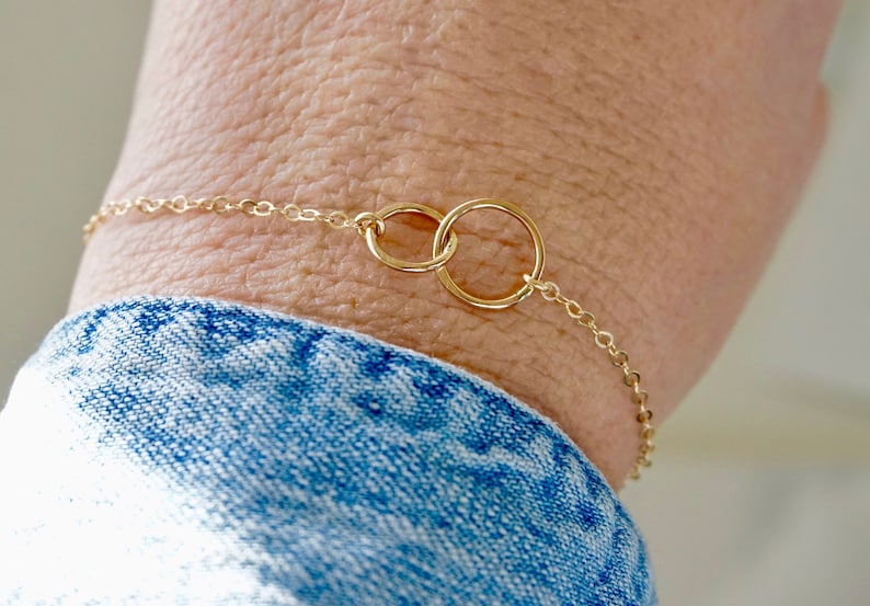 Gold Layering Bracelet Everyday Bracelet Gold Filled Circle Friendship Bracelets Dainty Minimal Stacking Mom and Daughter Jewelry