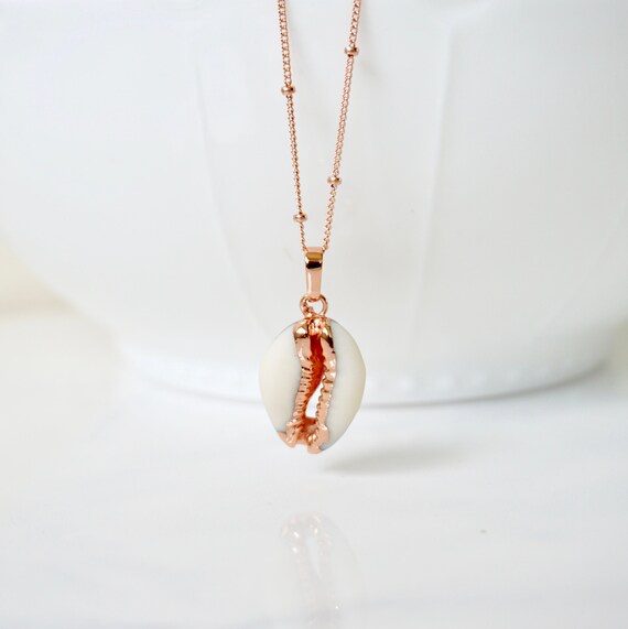 Cowrie Shell Pendant Necklace Beaded 