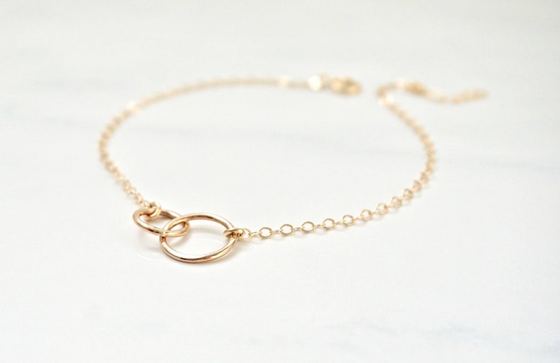 Gold Layering Bracelet Everyday Bracelet Gold Filled Circle Friendship Bracelets Dainty Minimal Stacking Mom and Daughter Jewelry