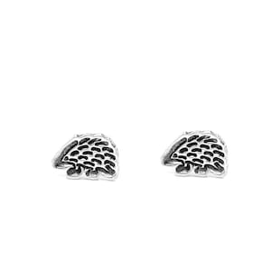 Kleine Igel Ohrringe - Minimalistische Sterling Silber Ohrstecker, zierliche Ohrringe für den Alltag, handgemachter Silber Tier Schmuck