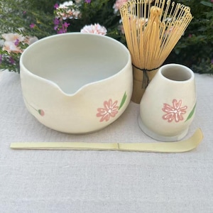 Cute Pink Flowers Handmade Ceramic Matcha Bowl Set,Large Capacity Matcha Bowl Set,Birthday Gift,Personalized Matcha Bowl,Matcha Set,500ML