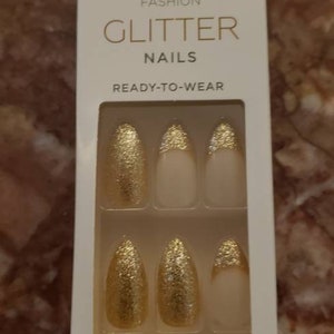 VINTAGE KISS NAILS-1980's style french tip with gold