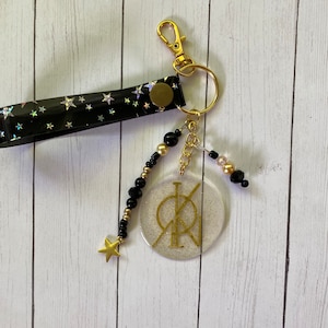 KINGDOM KPOP Keychain - KINGMAKER KingMe Accessory