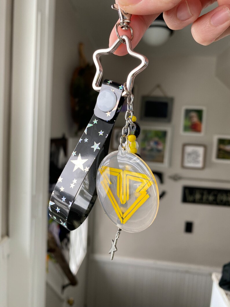BIGBANG KPOP Keychain - VIP Accessory - Etsy