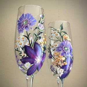 Custom Floral Bouquet Champagne Flutes Hand Painted Glass Wedding Toasting Stemware Collectible Unique Bridal Wildflower Personalized Gift