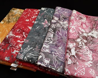 Sarong 1.70 x 1.15 m, Schal Lunghi Pareo Tuch Strandtuch Premiumqualität rot, orange, lila, rosa oder grau, mit Blüten