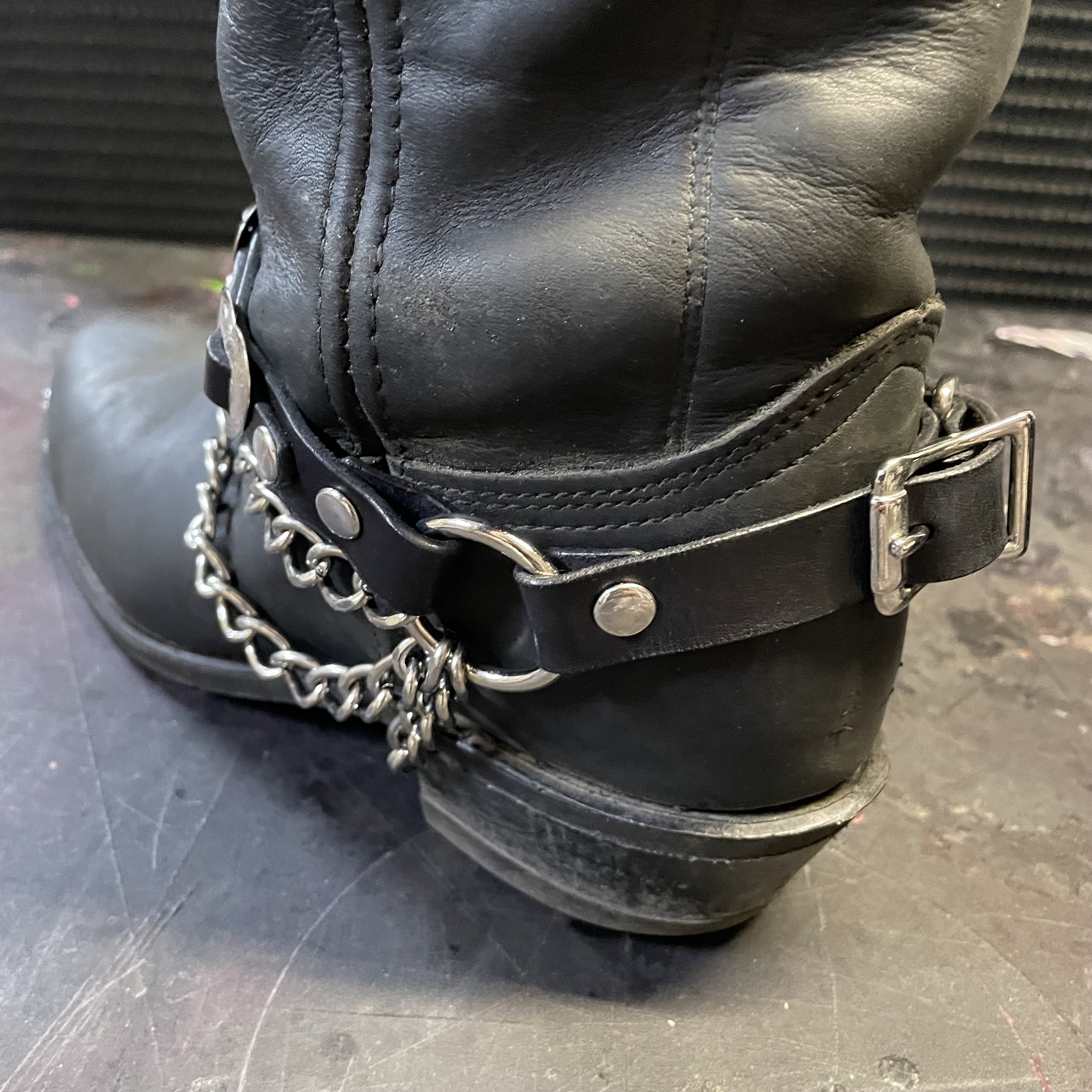 Genuine Topgrain Leather Western Harness Strap Chains with Heart Conchos Shyanne Women main image 4