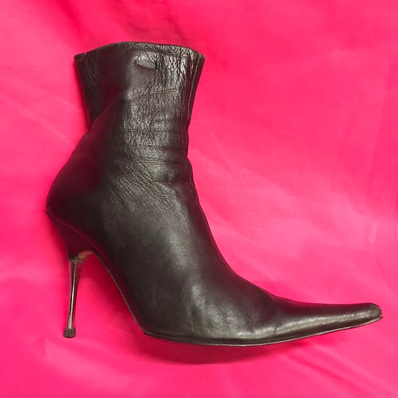 Womens 6 37 vintage black leather pointed silver m