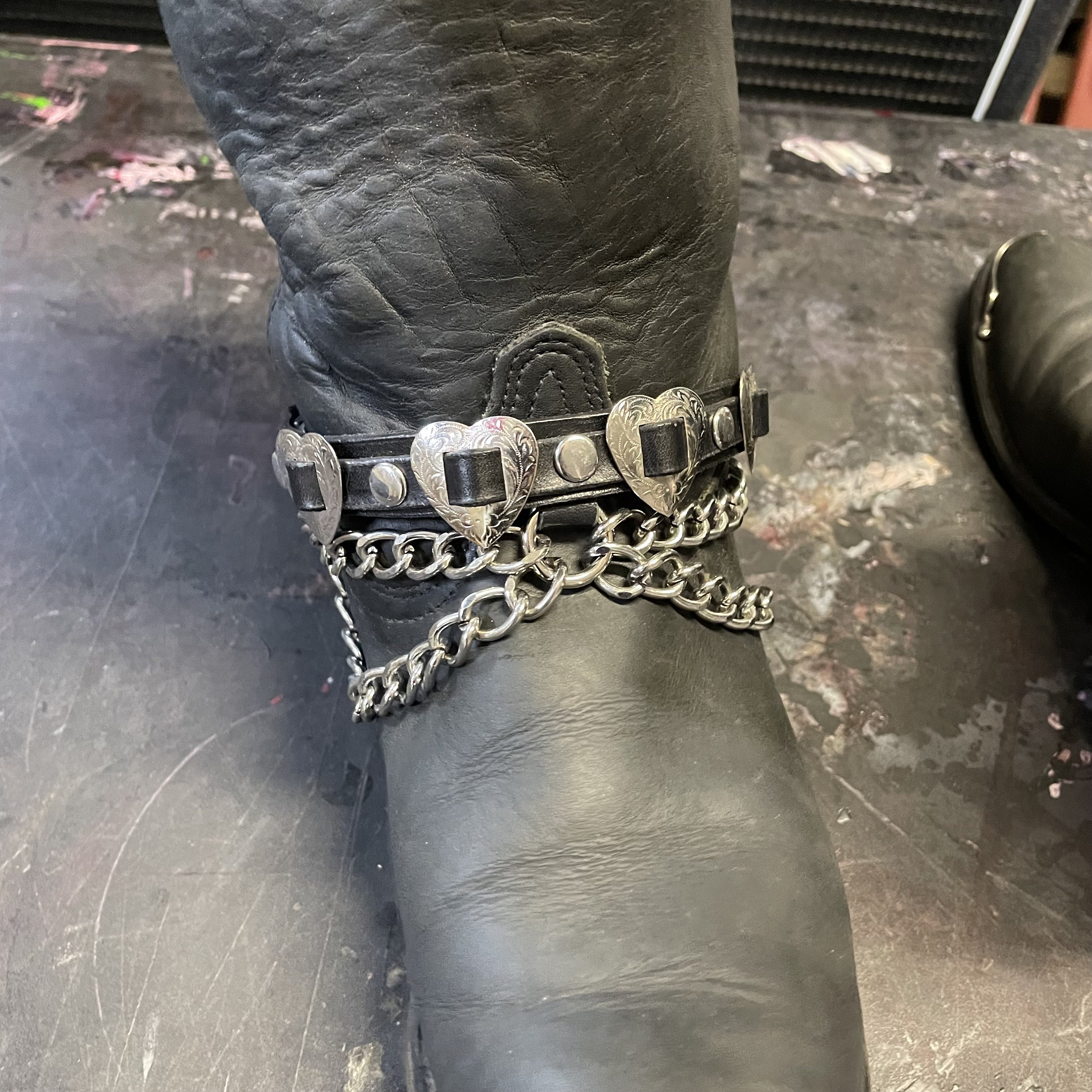 Genuine Topgrain Leather Western Harness Strap Chains with Heart Conchos Shyanne Women main image 2