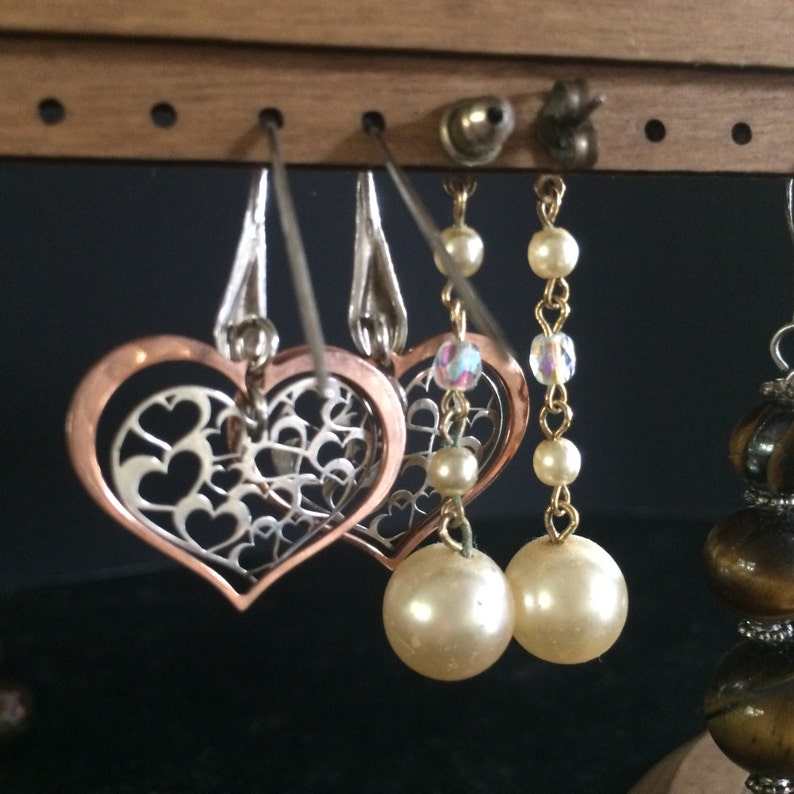 Earrings holder-Angel of the North