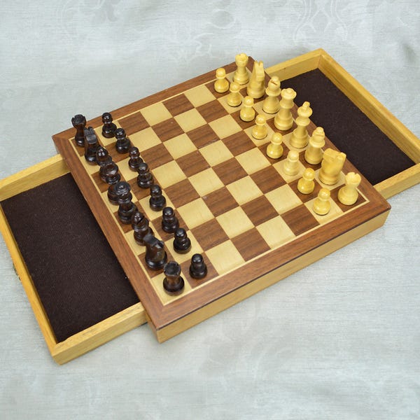 Wooden Chess Set - Magnetic with Built-In Drawers - Staunton Style