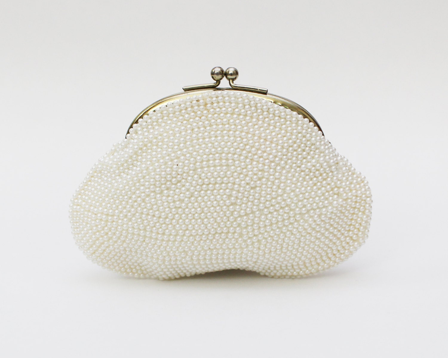 White Beaded Coin Purse - Vintage 1960s Pearl Bead Change Purse - Bags By Susan
