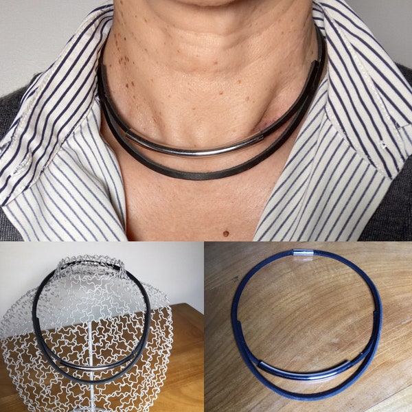 Collier en cuir noir, avec breloque argenté, fermoir aimanté