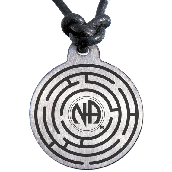 Na medallion necklace deals