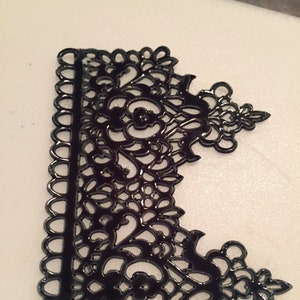 Edible Sugar Lace,  'Regal Crown' pattern