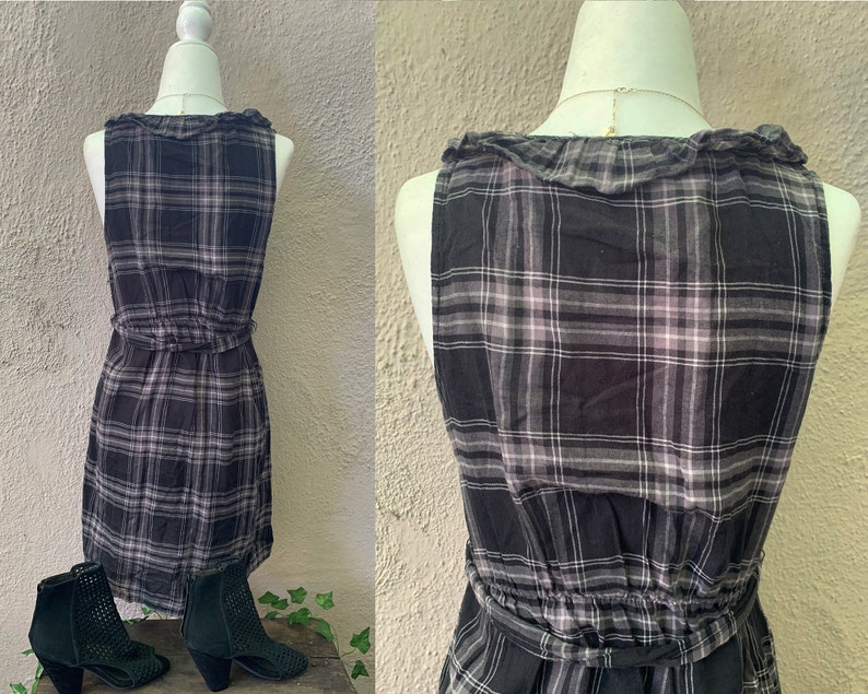 XS Vintage Inspired Black and Grey Sheer Sleeveless Dress with Belt