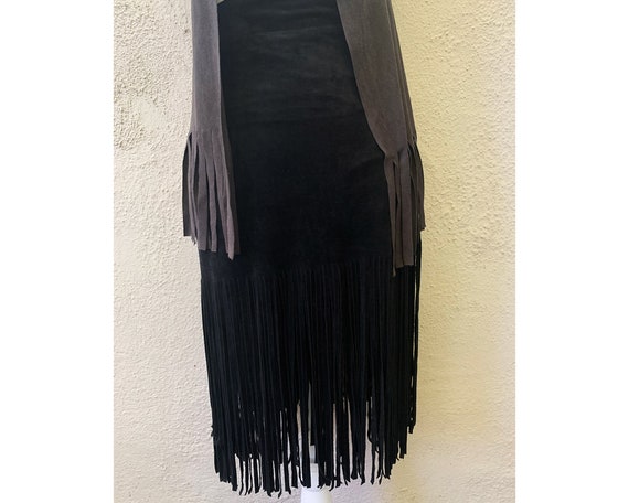 Vintage Inspired Black Ultrasuede Fringe Skirt, E… - image 4
