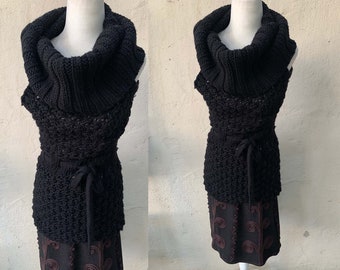 Vintage Inspired Black Wool Knit Sleeveless Turtleneck Sweater with Waist Tie, S