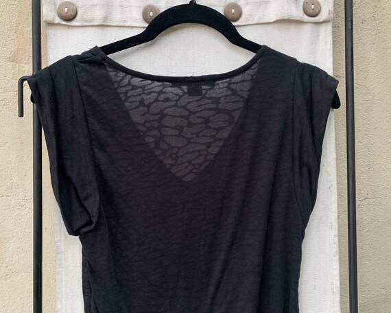 Lightweight Soft Black Patterned Short Sleeved Ra… - image 3