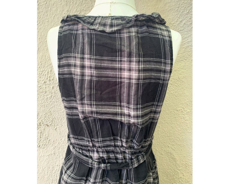 XS Vintage Inspired Black and Grey Sheer Sleeveless Dress with Belt